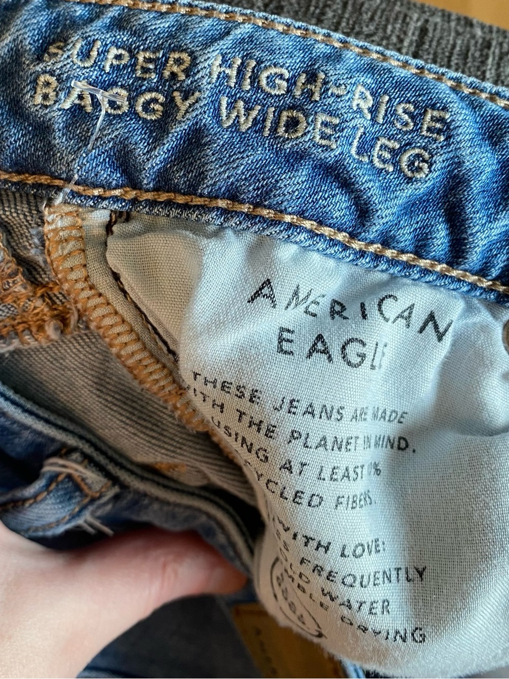 American Eagle Super High Rise Baggy Wide Leg Cargo Jeans 000 Light Wash Denim - Picture 6 of 11